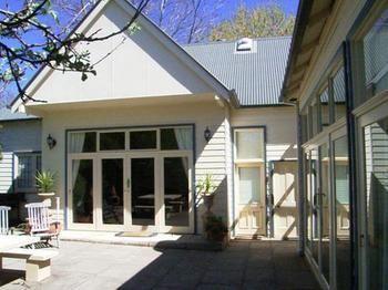 Strathburn Cottage Luxury Bed And Breakfast Bowral Eksteriør billede