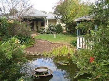 Strathburn Cottage Luxury Bed And Breakfast Bowral Eksteriør billede